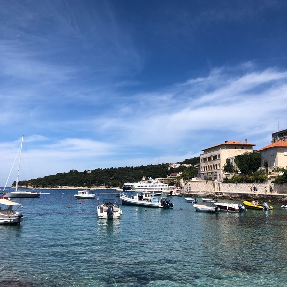 Meet your Posher, Reena - Picture 1 of 1